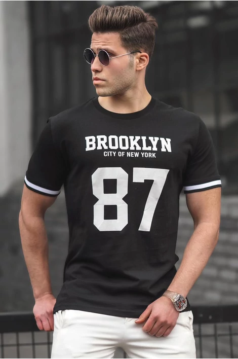 Fekete BROOKLYN feliratos egyedi póló