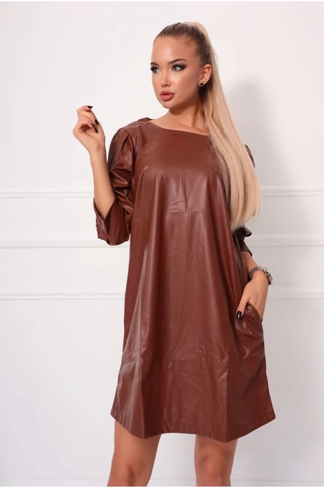 Műbőr hatású barna mini ruha 