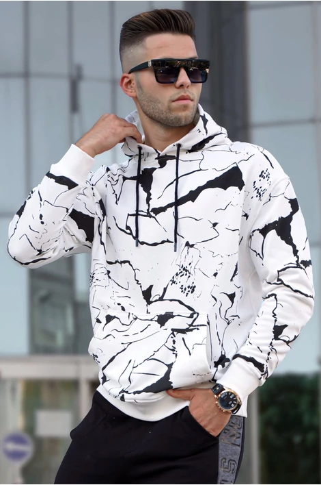 Extravagáns kapucnis törtfehér-fekete pulóver