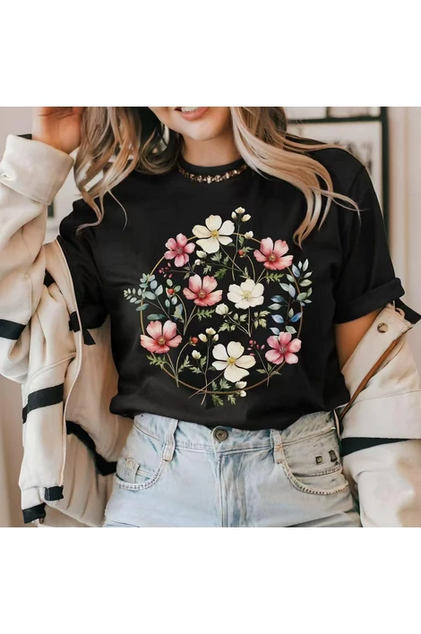 Nyomott mintás fekete póló