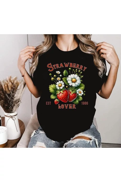 Nyomott mintás fekete póló