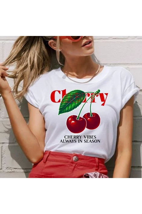 Cseresznyés, fehér póló