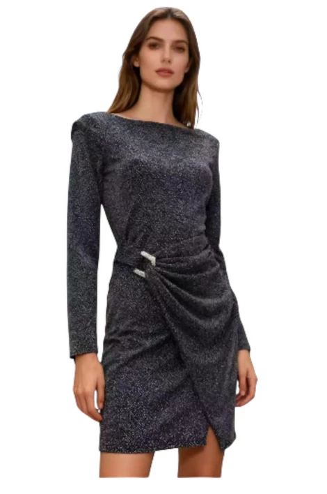 Csillámos anyagú, elegáns ezüst színű ruha