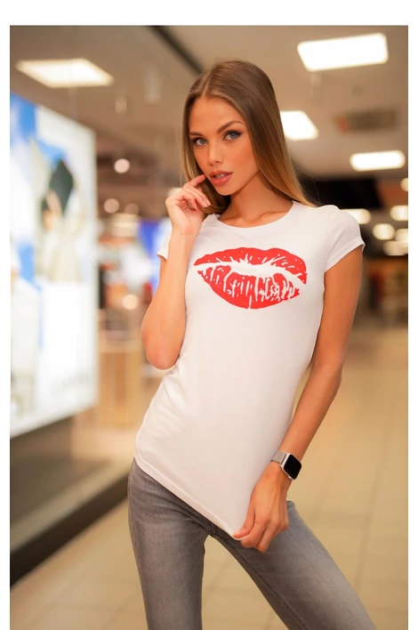 Nyomott mintás fehér póló