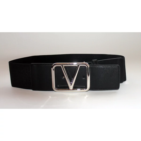 Fekete gumis öv,ezüst színű csattal