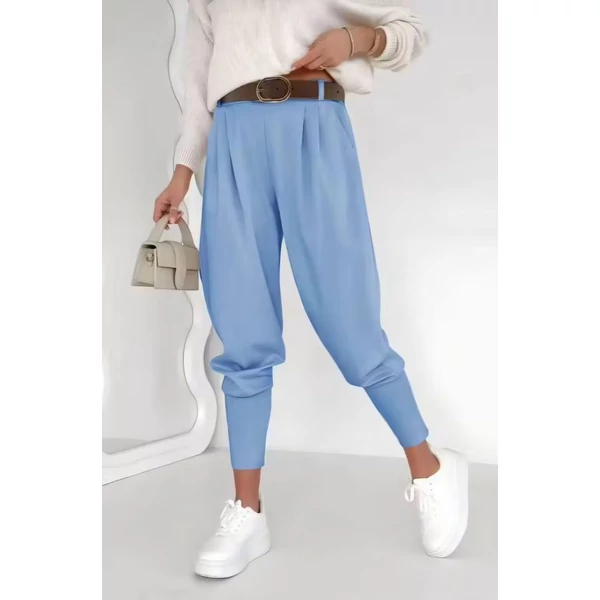 Extravagáns világoskék nadrág