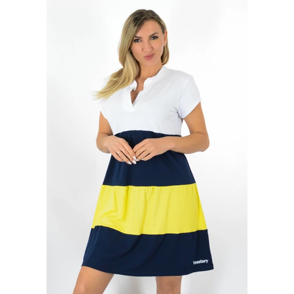 A vonalas(fehér-kék-sárga-kék) 4 színű ruha