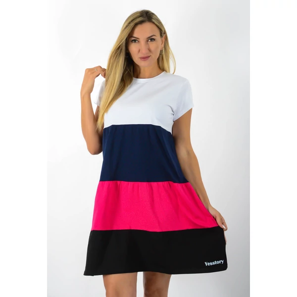 A vonalas(fehér-kék-pink-fekete) 4 színű ruha