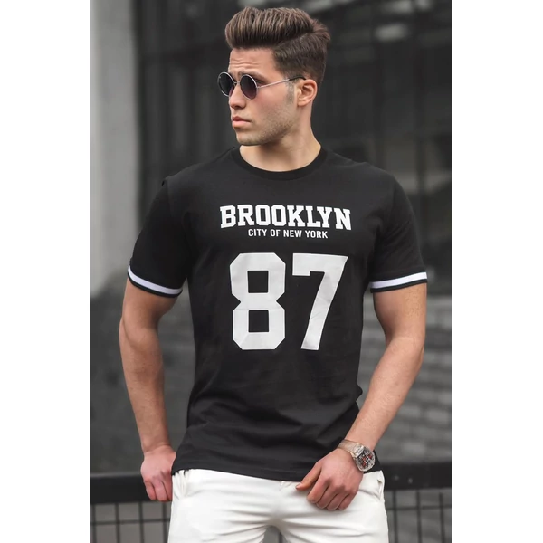 Fekete BROOKLYN feliratos egyedi póló