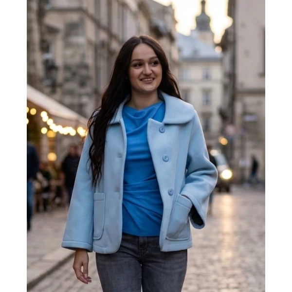 Világoskék átmeneti kis kabát