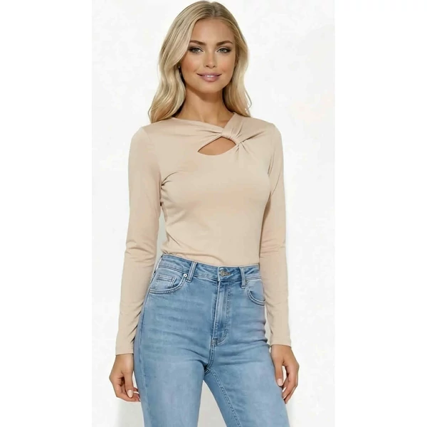 Dekoltázsnál csavart drapp felső