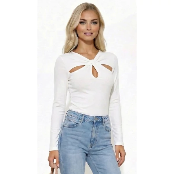 Dekoltázsnál csavart  fehér felső