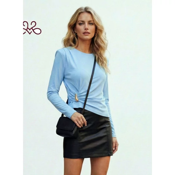 Oldalt húzott aszimmetrikus kék  felső