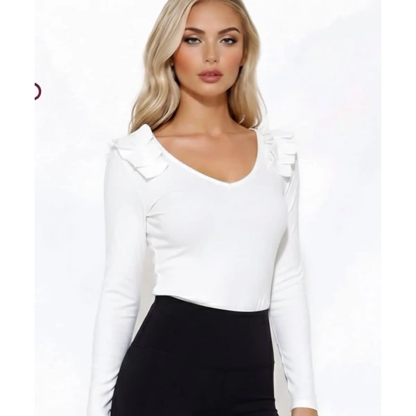 Fodros vállú törtfehér felső