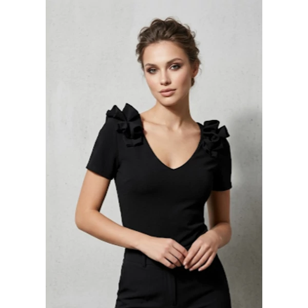 Fodros vállú fekete felső