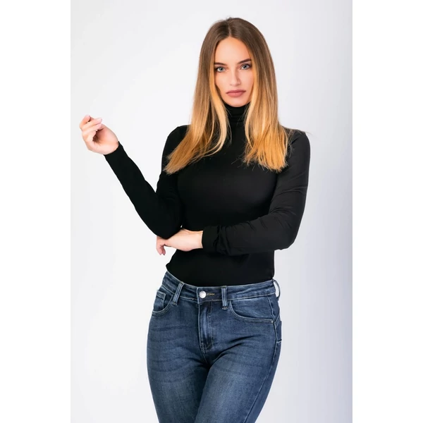 Fekete garbonyakú  body