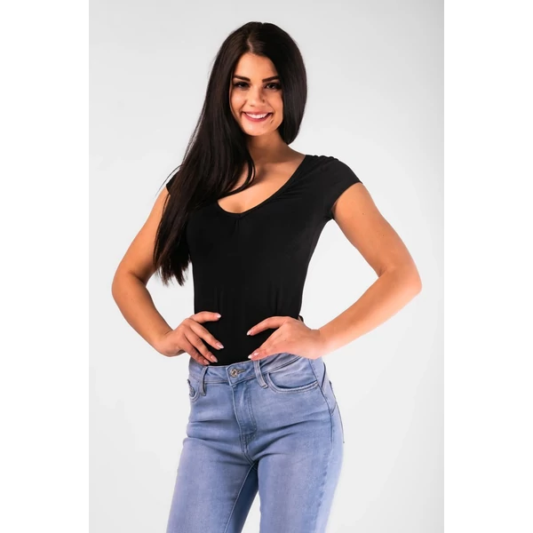 Fekete mélyen dekoltált body
