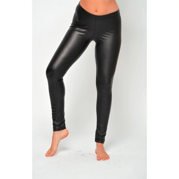 Bőrhatású,csípő  fekete leggings
