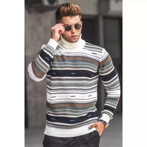 Garbós egyedi mintás kötött pulóver