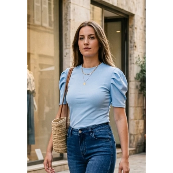 Puffos ujjú  világoskék felső