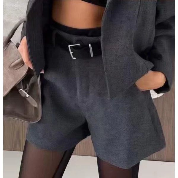 Lucy szürke elegáns  rövid nadrág