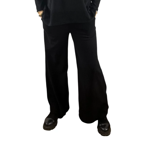 Bő szabású fekete kordbársony nadrág 