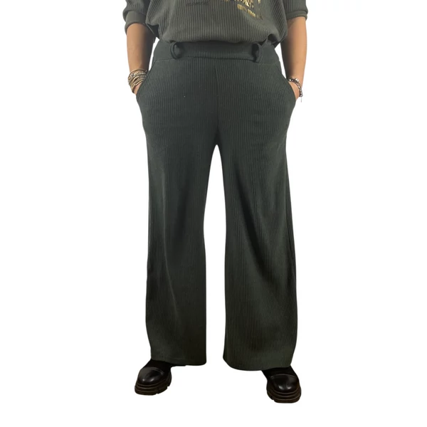Bő szabású khakizöld kordbársony nadrág 